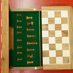 Ensemble jeu d'échecs en acacia - Coffre à volet - Magnétique - Coffre d'échecs et jeu d'échecs de voyage cadeau -12a - Rouge et Noir
