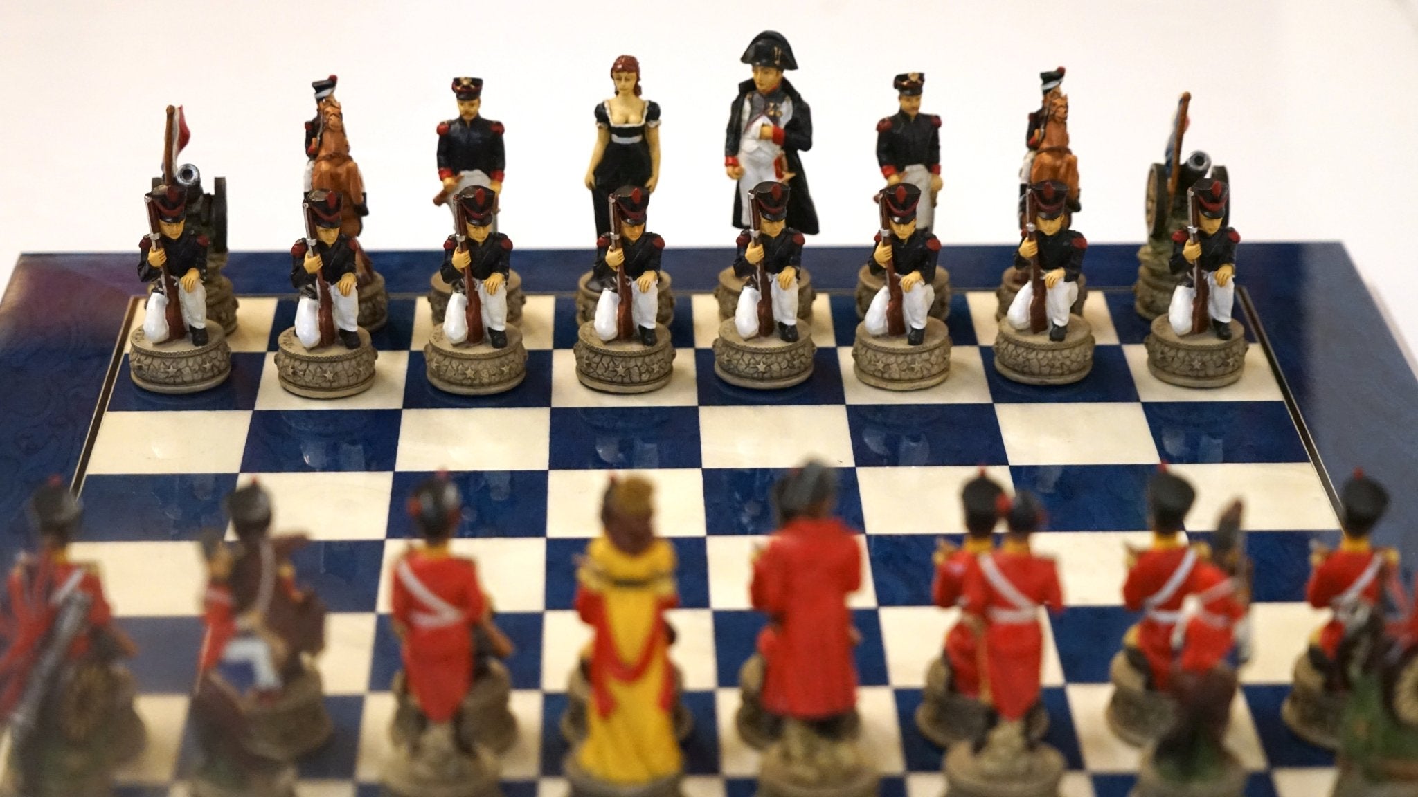 Ensemble Napoléon - Bataille de Waterloo - Laqué bleu - ensemble échecs décoratif - Rouge et Noir